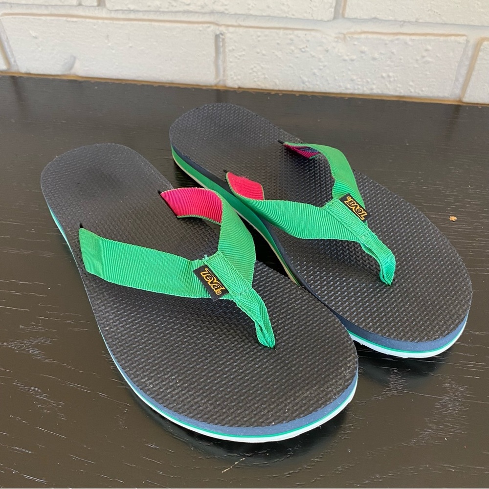Teva Flip Flop Sandals Green Pink Preppy Thong Strap Beach - Women's Size 8